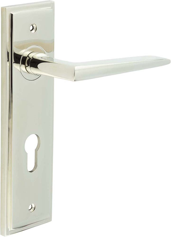 Wedge Pattern Lever Handle On A Large Rectangular Backplate - Polished Nickel
