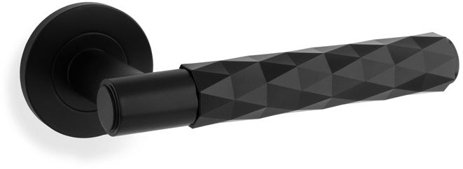 Spitfire Diamond Cut Lever Handle On Concealed Fix Low Profile Round Rose - Matt Black