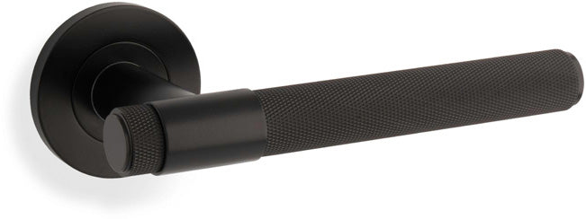 Kingstone Knurled Lever Handle On Concealed Fix Low Profile Round Rose - Matt Black