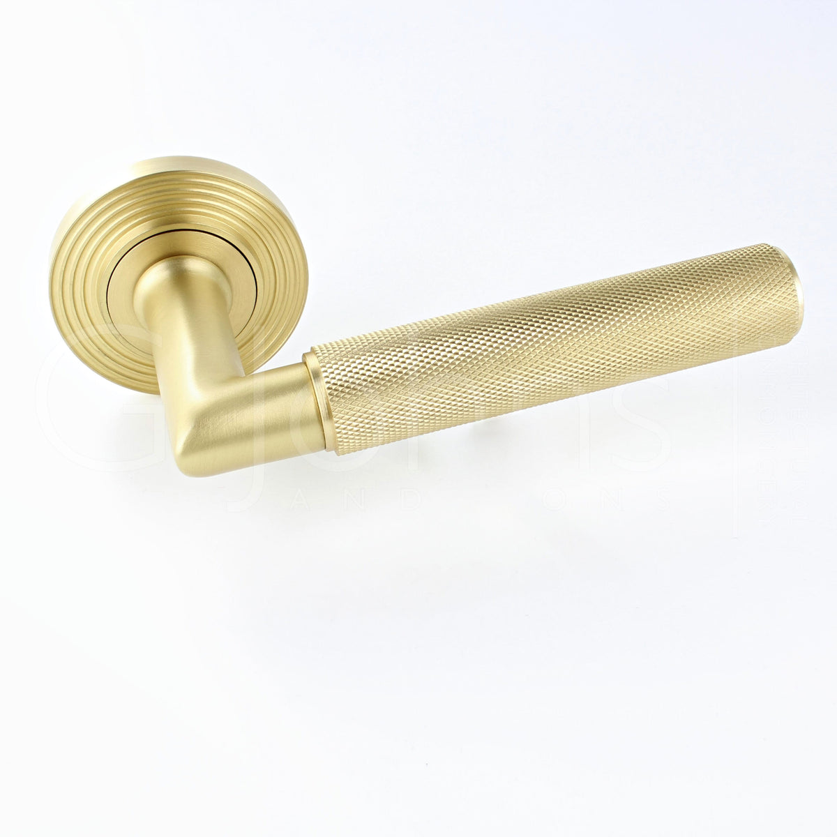 knurled-pattern-lever-handles-with-reeded-round-rose-satin-brass