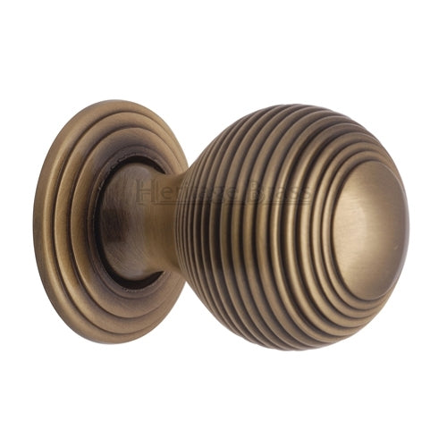 Reeded Cupboard Knob - 32mm - Antique Brass