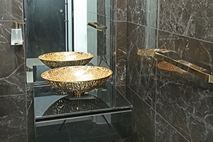 gold-bathroom-penthouse