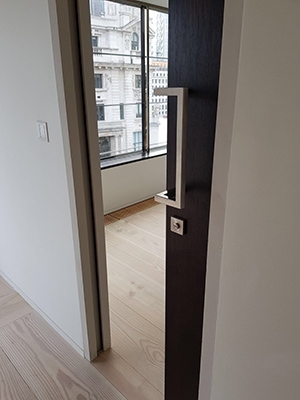 city-road-sliding-door