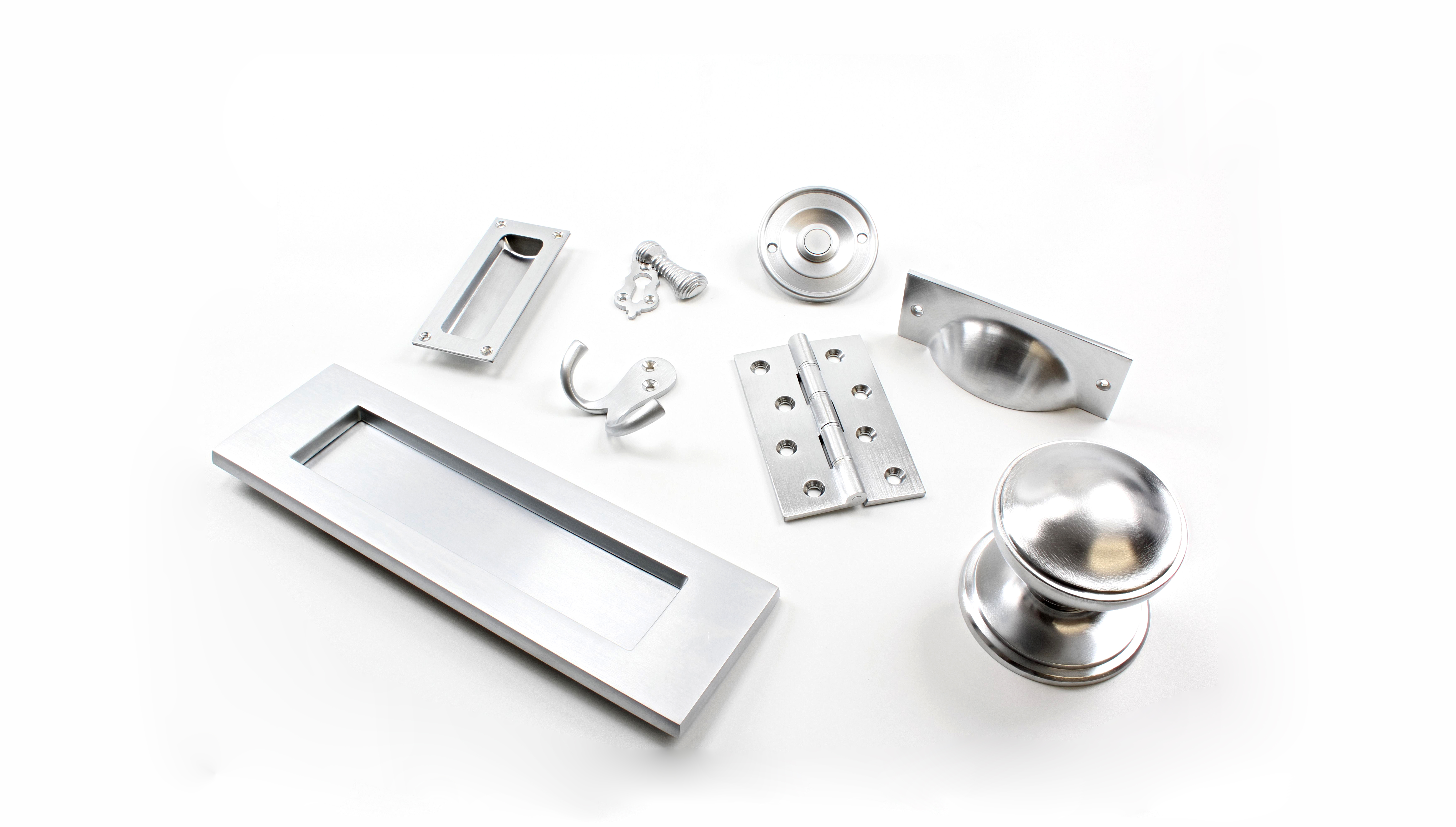 Grouped-Banner-Photo-Satin-Chrome