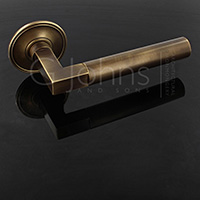 antique-bronze-bespoke-lever-stepped-rose